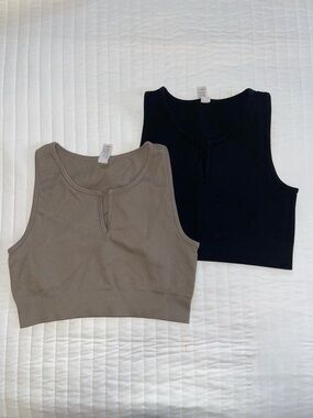 2 tan & black, Women’s cropped tank/sports bra - Size: XL